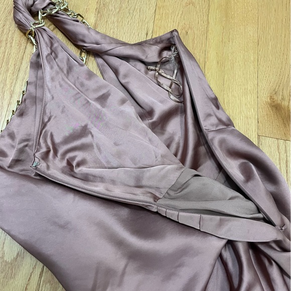 Reiss Adaline One Shoulder Drape Satin Dress With Chain - Picture 9 of 16